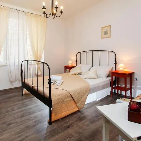 Gostinjska kuća Prior 4*