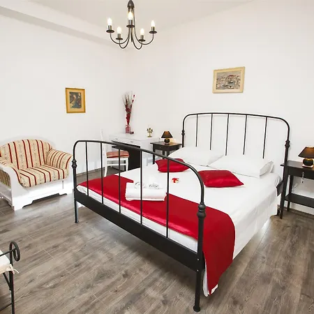 Prior Gostinjska kuća