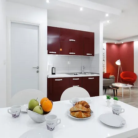 プライオールスイート スプリット ゲストハウス スプリト