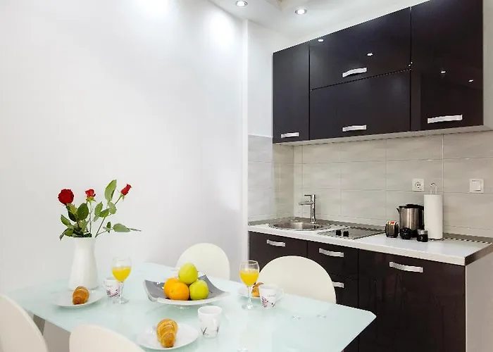 Prior بيت ضيافة 4*