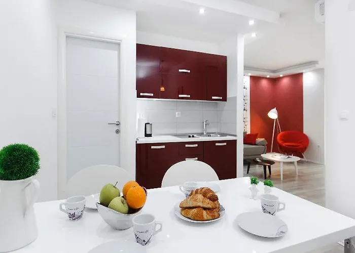 Prior بيت ضيافة سبليت