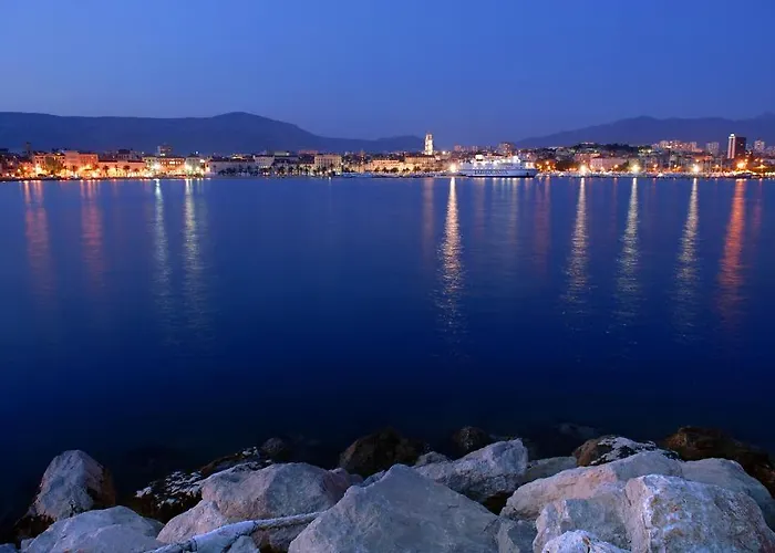 Prior بيت ضيافة سبليت