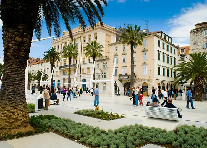 Prior بيت ضيافة 4*